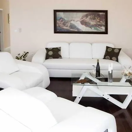 Villa More Sumartin